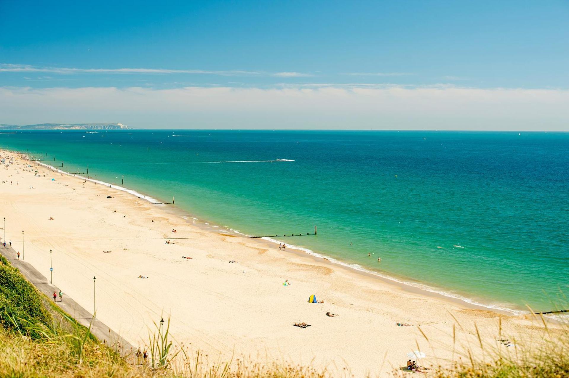 Stunning Beach Themed 2 Bed Apartment Борнмут Экстерьер фото
